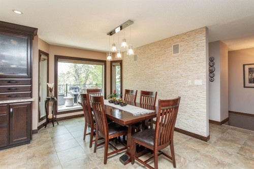 38212 Range Road 252, Rural Lacombe County, AB - Indoor Photo Showing Dining Room