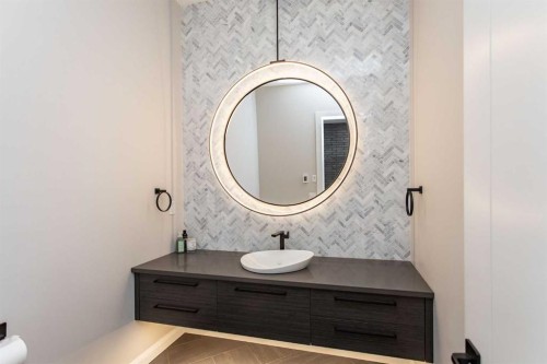 299-27475 Township Road 380, Rural Red Deer County, AB - Indoor Photo Showing Bathroom