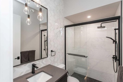 299-27475 Township Road 380, Rural Red Deer County, AB - Indoor Photo Showing Bathroom