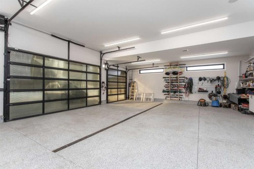 299-27475 Township Road 380, Rural Red Deer County, AB - Indoor Photo Showing Garage