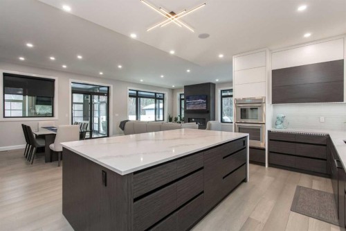 299-27475 Township Road 380, Rural Red Deer County, AB - Indoor Photo Showing Kitchen With Upgraded Kitchen