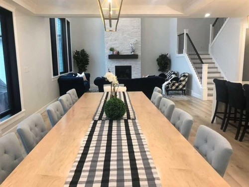 55 N 300 W, Raymond, AB - Indoor Photo Showing Dining Room