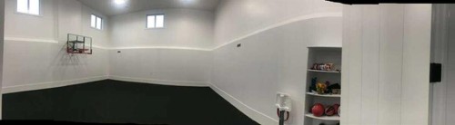 55 N 300 W, Raymond, AB - Indoor Photo Showing Other Room