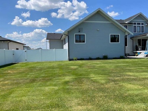 55 N 300 W, Raymond, AB - Outdoor