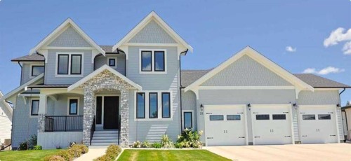 55 N 300 W, Raymond, AB - Outdoor With Facade