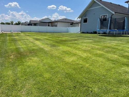 55 N 300 W, Raymond, AB - Outdoor