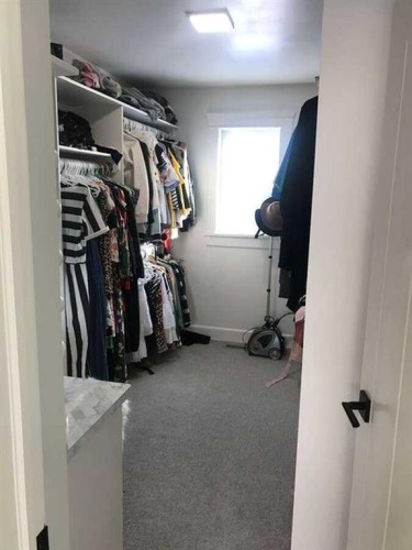 55 N 300 W, Raymond, AB - Indoor With Storage