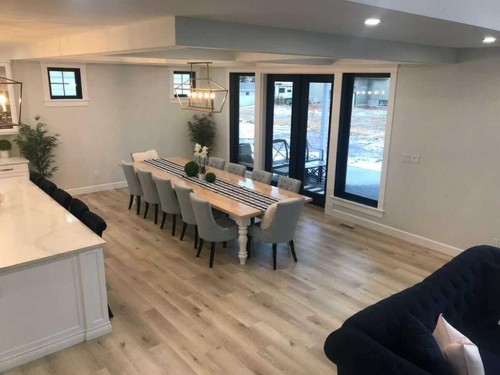 55 N 300 W, Raymond, AB - Indoor Photo Showing Dining Room