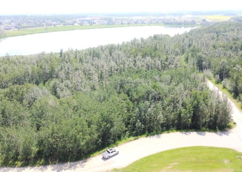 5645 Lakeside Way, Innisfail, AB 