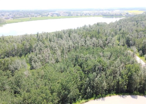 5645 Lakeside Way, Innisfail, AB 