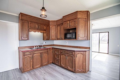 39061 Range Road 220, Rural Stettler No. 6, County Of, AB - Indoor Photo Showing Kitchen With Double Sink