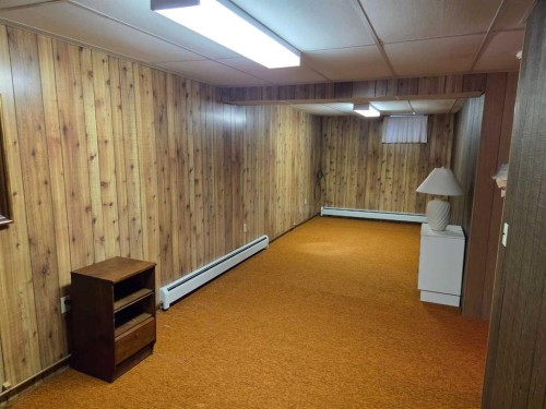 5405 50 Street, Castor, AB - Indoor