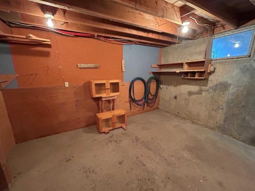 5405 50 Street, Castor, AB - Indoor Photo Showing Basement