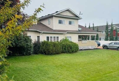 4718 College Avenue  Lacombe, AB T4L 1Z1