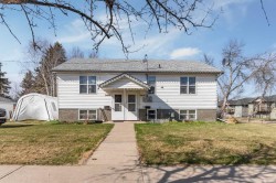 5402 47 Avenue  Camrose, AB T4V 0G4