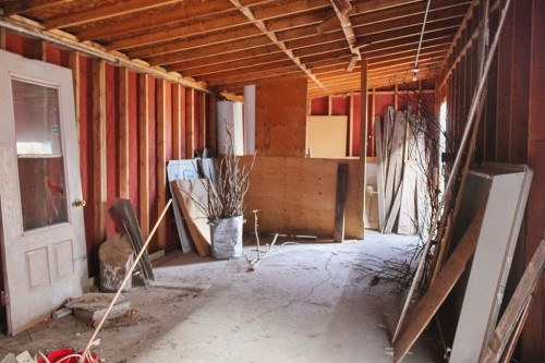 5213 50 Street, Viking, AB 