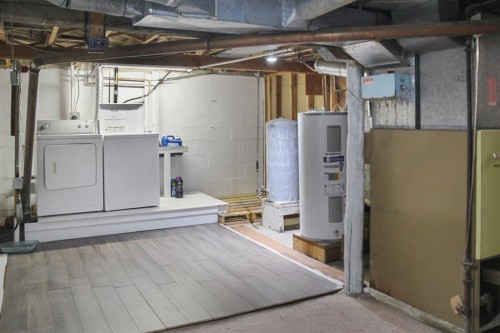 301 Waterloo Street, Veteran, AB - Indoor