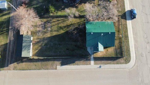 301 Waterloo Street, Veteran, AB - Outdoor