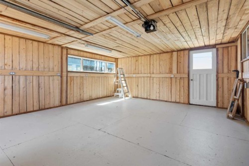 315 & 317 Macrae Street, Bawlf, AB - 