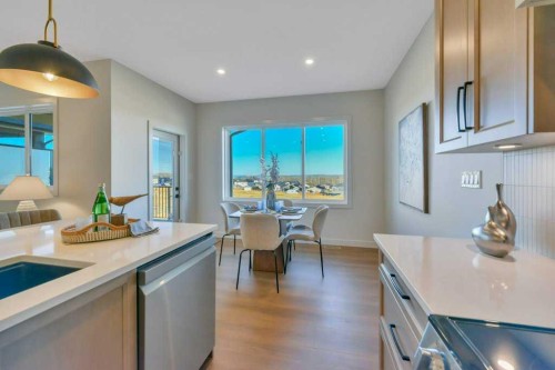 7 Vincent Gate, Sylvan Lake, AB - Indoor Photo Showing Kitchen