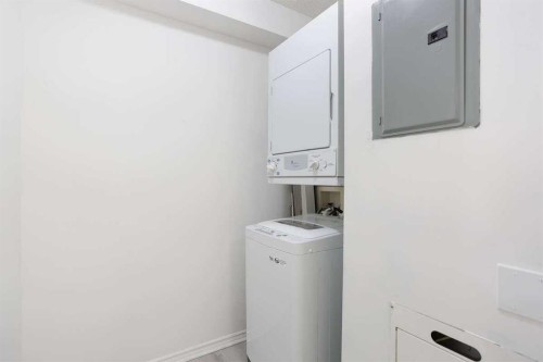 3105-60 Panatella Street Nw, Calgary, AB - Indoor Photo Showing Laundry Room