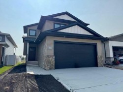 181 Norseman Close  Penhold, AB T0M 1R0