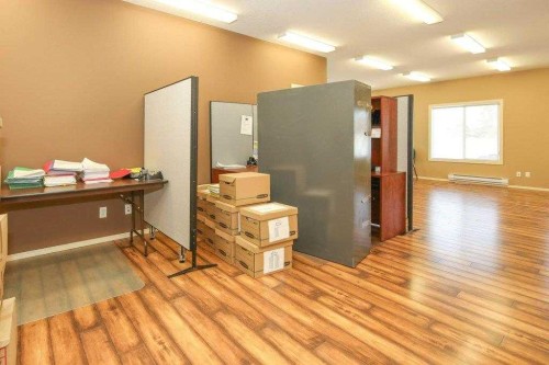 5209 49A Avenue, Bentley, AB 