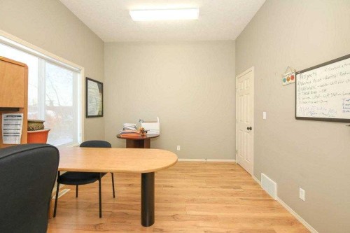 5209 49A Avenue, Bentley, AB 