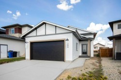 154 Norseman Close  Penhold, AB T0M 1R0