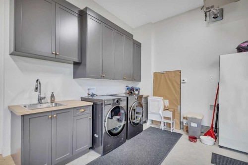 24417 420 Township, Rural Lacombe County, AB - Indoor Photo Showing Laundry Room