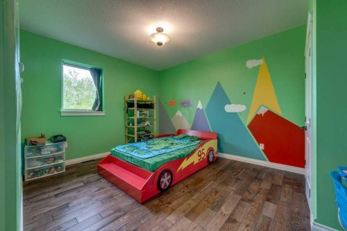 8-15015 Township 424, Rural Ponoka County, AB - Indoor Photo Showing Bedroom