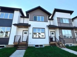 30 Inglis Crescent  Sylvan Lake, AB T4S 0V3