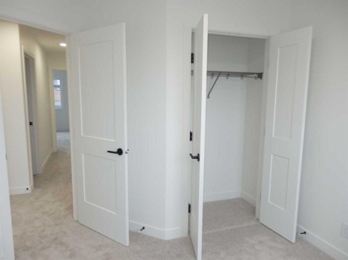 30 Inglis Crescent, Sylvan Lake, AB - Indoor Photo Showing Other Room