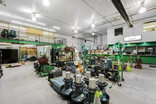30 Industrial Drive, Sylvan Lake, AB 