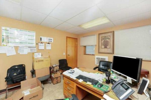 30 Industrial Drive, Sylvan Lake, AB 