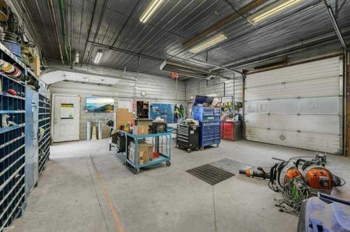 30 Industrial Drive, Sylvan Lake, AB 