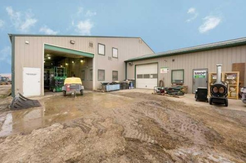 30 Industrial Drive, Sylvan Lake, AB 