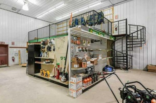 30 Industrial Drive, Sylvan Lake, AB 