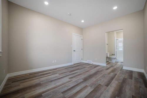 5728 55 Avenue, Camrose, AB - Indoor Photo Showing Other Room