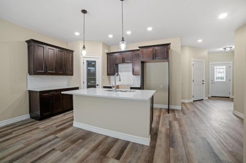 5728 55 Avenue, Camrose, AB - Indoor Photo Showing Kitchen With Double Sink
