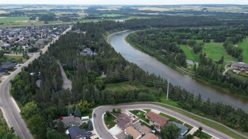 20 Cronquist Close, Red Deer, AB 