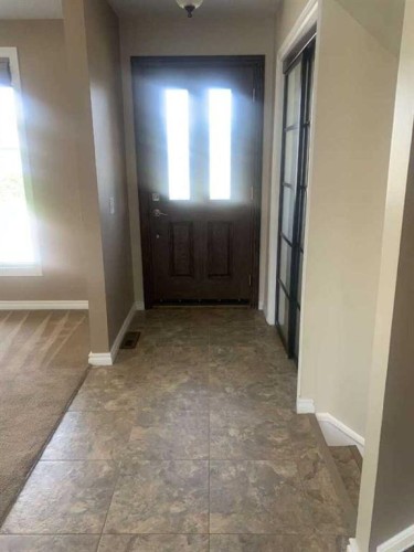 471 Dalmeny Hill Nw, Calgary, AB - Indoor Photo Showing Other Room