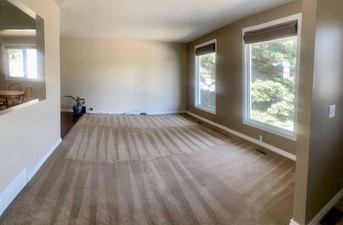 471 Dalmeny Hill Nw, Calgary, AB - Indoor Photo Showing Other Room