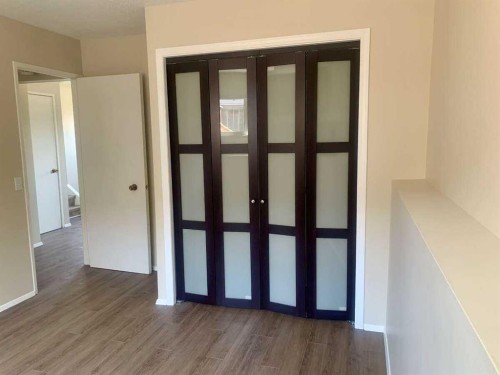 471 Dalmeny Hill Nw, Calgary, AB - Indoor Photo Showing Other Room