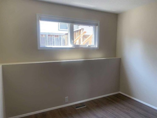 471 Dalmeny Hill Nw, Calgary, AB - Indoor Photo Showing Other Room
