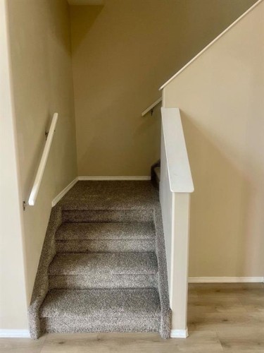 9-2 Hinshaw Drive, Sylvan Lake, AB - Indoor Photo Showing Other Room