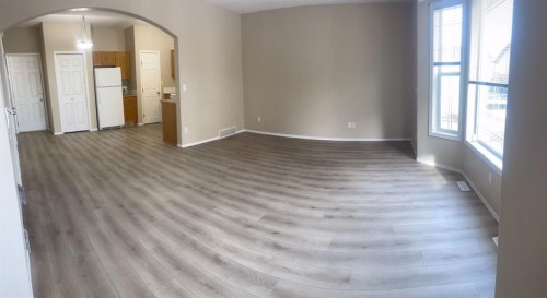 9-2 Hinshaw Drive, Sylvan Lake, AB - Indoor Photo Showing Other Room