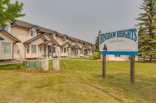 9-2 Hinshaw Drive, Sylvan Lake, AB - Outdoor