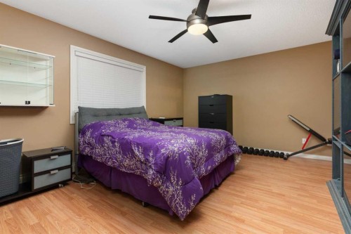 119 3Rd Avenue West, Alliance, AB - Indoor Photo Showing Bedroom