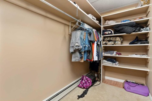 119 3Rd Avenue West, Alliance, AB - Indoor With Storage